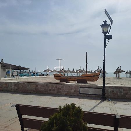 Beach Residence 10 Metri Pana La Plaja Năvodari 외부 사진